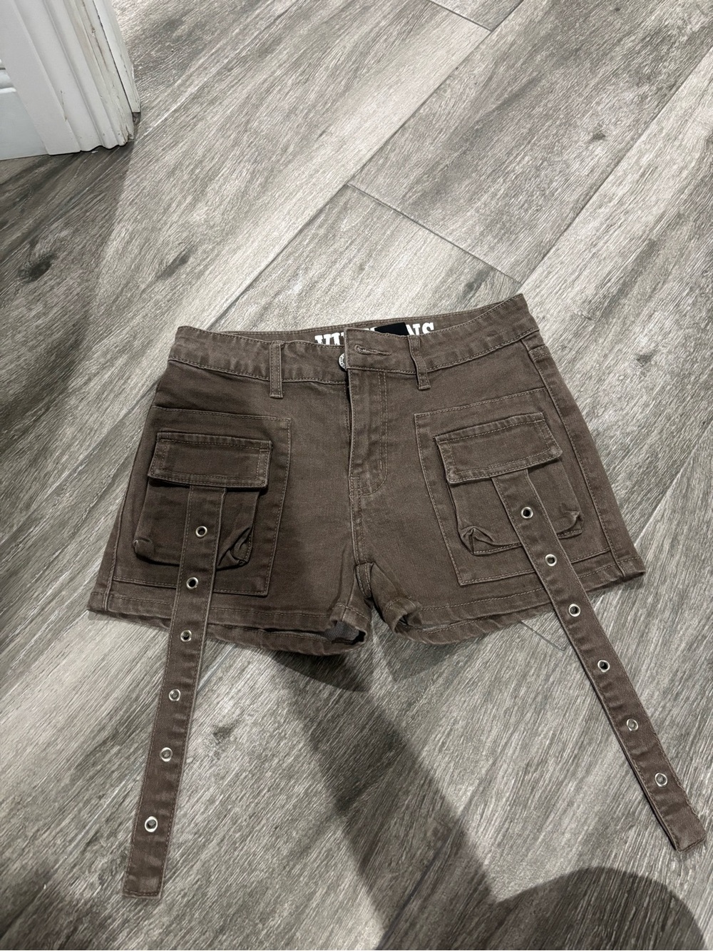 VIP Neutral-Toned Denim Shorts with Branded Waist